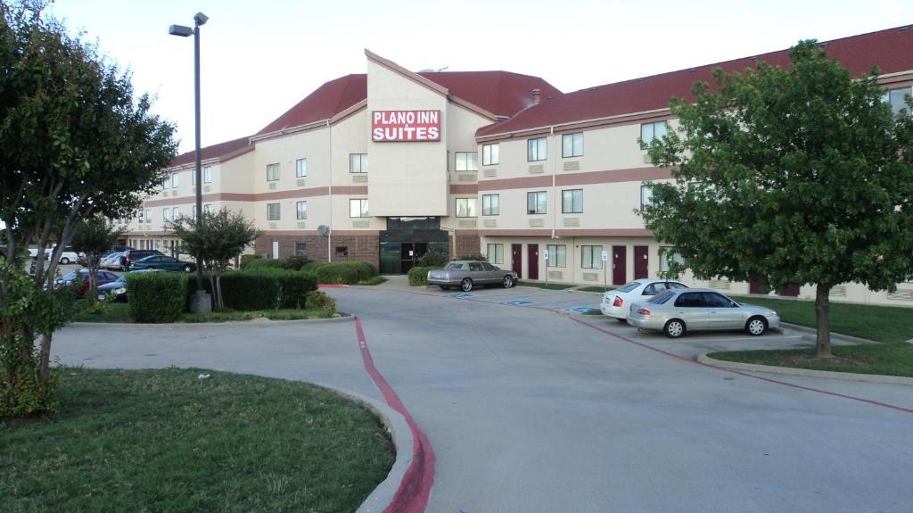 Plano Inn & Suites Exterior foto